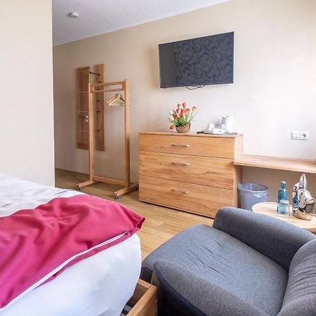 Alt Wehlheiden Hotel Касел Екстериор снимка